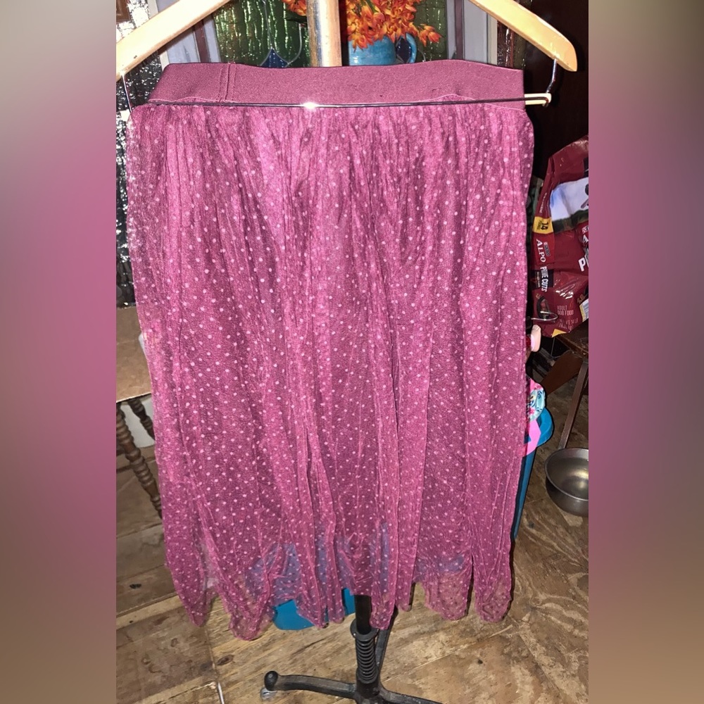 Polka dots shear skirt